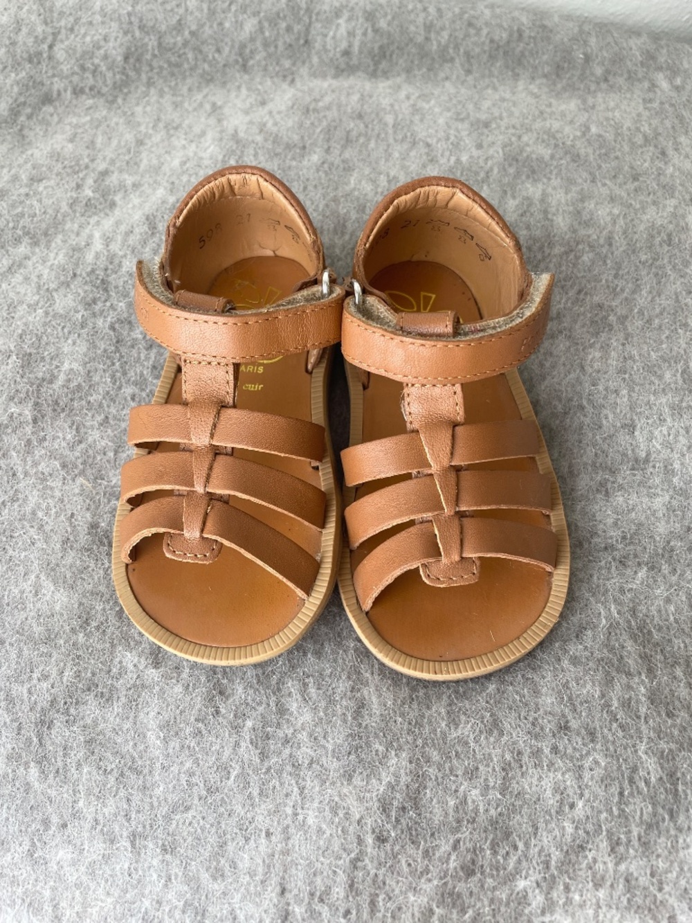 Classic Brown kids sandal size 5 Toddler